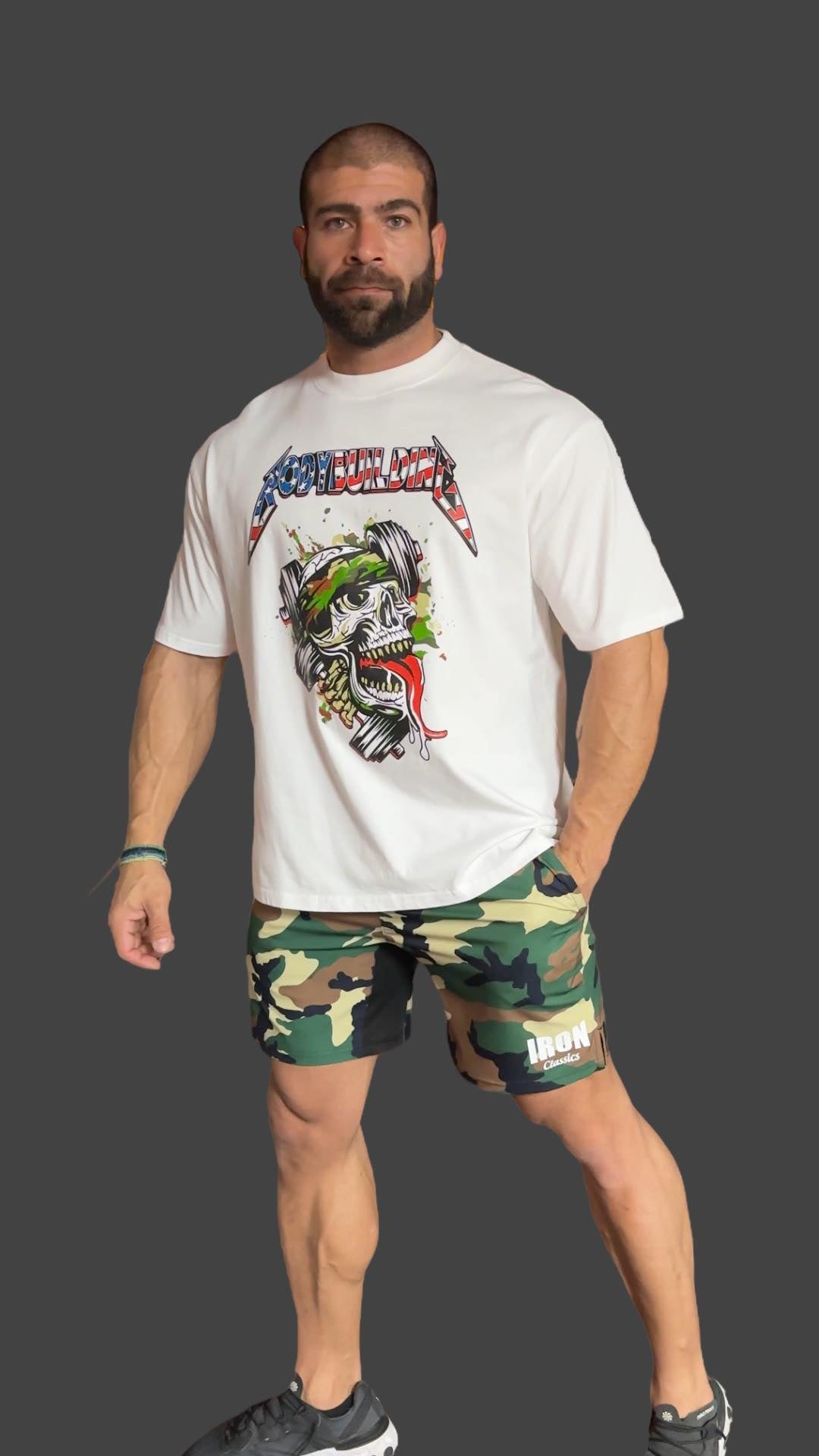WHITE RELAX FIT TEE - CAMO METALLICA LOGO