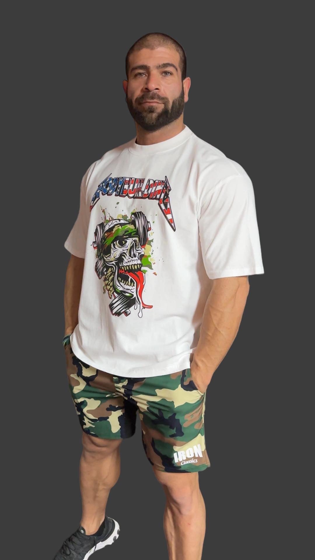 WHITE RELAX FIT TEE - CAMO METALLICA LOGO