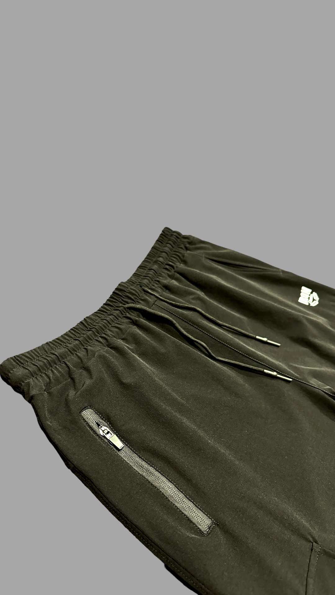 BLACK CARGO JOGGERS - BLACK COLOR