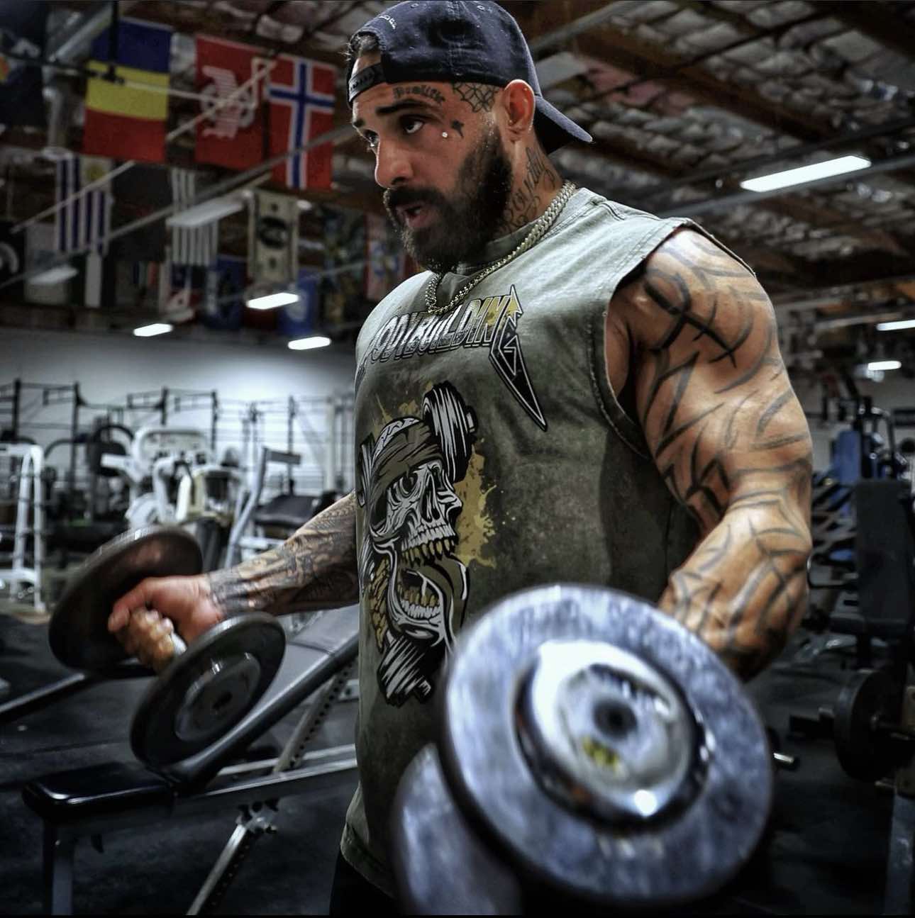 MILITARY GREEN ACID WASH SLEEVELESS TEE - BROWN METALLICA LOGO